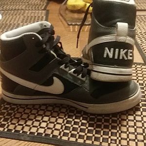 Mens Nike shoes size 9